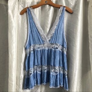 FP intimately Trapeze blue lace slip size sm